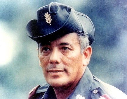 1DiaComoHoyPero's tweet photo. de 1929 nació en Veraguas, Panamá el militar, Omar Torrijos Herrera. Fue comandante en Jefe de la Guardia Nacional de 1968 a 1981.

Impulsó los tratados por el @canaldepanama con Estados Unidos, conocidos como Torrijos-Carter.

Fundador del @PRDesPanama.

Padre de @MartinTorrijos https://t.co/wnhg47M8KF