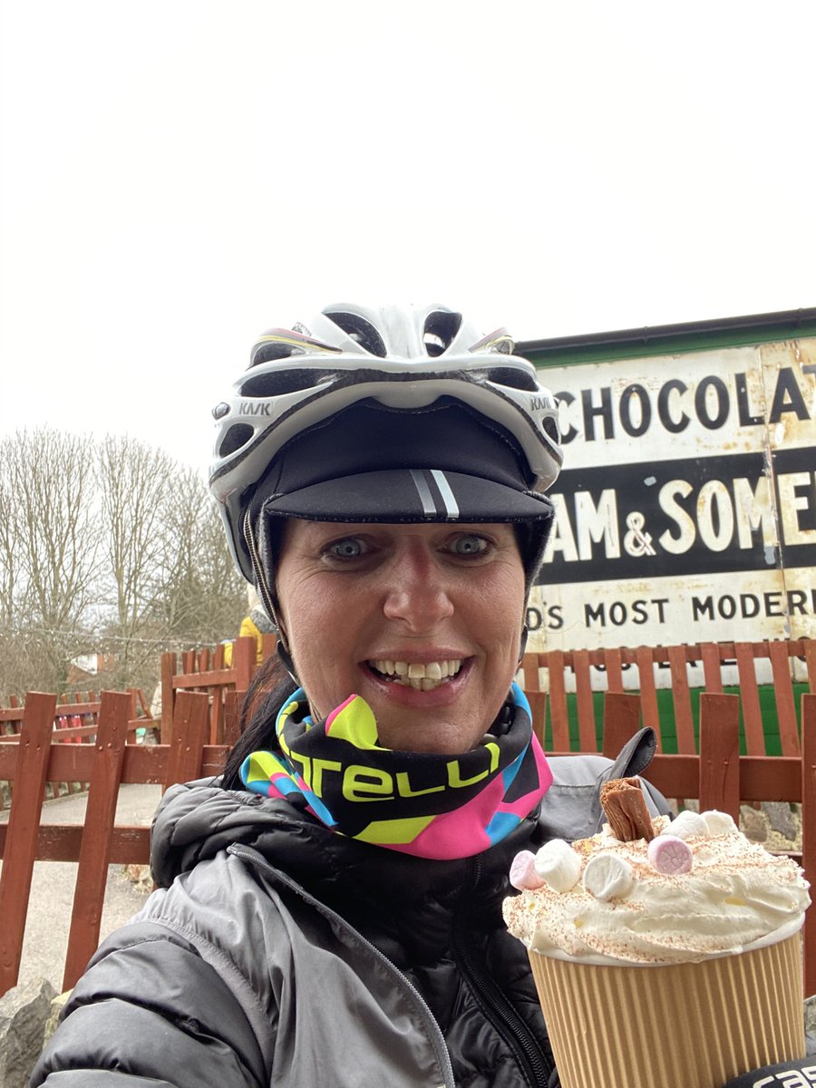 NickyTaylor7575's tweet photo. Wk4D6 - Braved the cold -1* for a 2hr Ride with Hollie Morgan today. Some hairy/scary ice patches on the back lanes, which Hollie passed expertly with her Dancing on Ice skills &amp; with the compulsory LLAMA!! #TrainingBuddies #NoBadWeather #JustGoodClothing #CrazyLlama #HotChocs https://t.co/gZAPNbW4uN