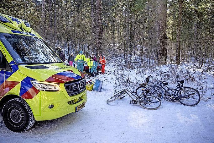 Twee kinderen gewond bij ongeluk in Bloemendaal, traumahelikopter ingezet..