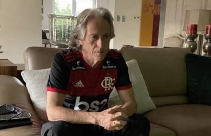 SouDaNacao's tweet photo. Eu esperando o Rafinha voltar pro Flamengo! https://t.co/8ZFYroGYIz