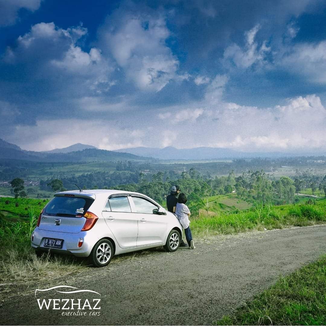 Seeing the world and being out and about is a beautiful thing, #wezhazexecutivecarsales has a #widerange of vehicles that allow you to reach the most serene scenes to take #timeout. 
#stayhome #staysafe #covidisstillhere
@Mavhure @IdeasZaka
@EsteemCommunic1 @MasvingoTourism