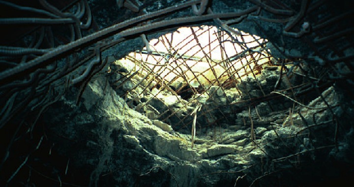 DrPnygard's tweet photo. Today in 1991–during the #FirstGulfWar–two U.S. Air Force laser-guided "smart bombs" destroyed the #AmiriyahShelter in Baghdad, #Iraq. Flawed intelligence led Allied forces to believe the bunker was a military communications outpost. Over 400 Iraqi civilians inside were killed. https://t.co/1MVjtA4qCf