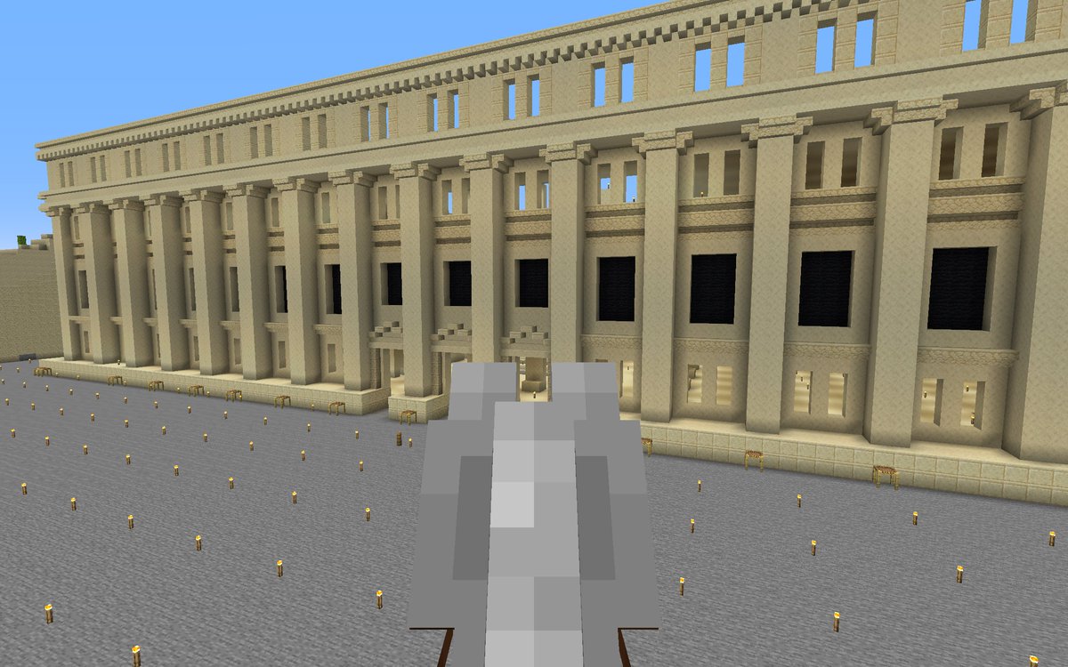 べっち Minecraft 麻雀垢 On Twitter ほぼ同じアングルから 東京中央銀行は 外観 三井本館 どこかのビル 会議室 学士会館 大階段 東京国立博物館 その他内装 スタジオ で構成されてるから まったく別の建物をうまいこと合成して一つの建物にするのってめちゃくちゃ