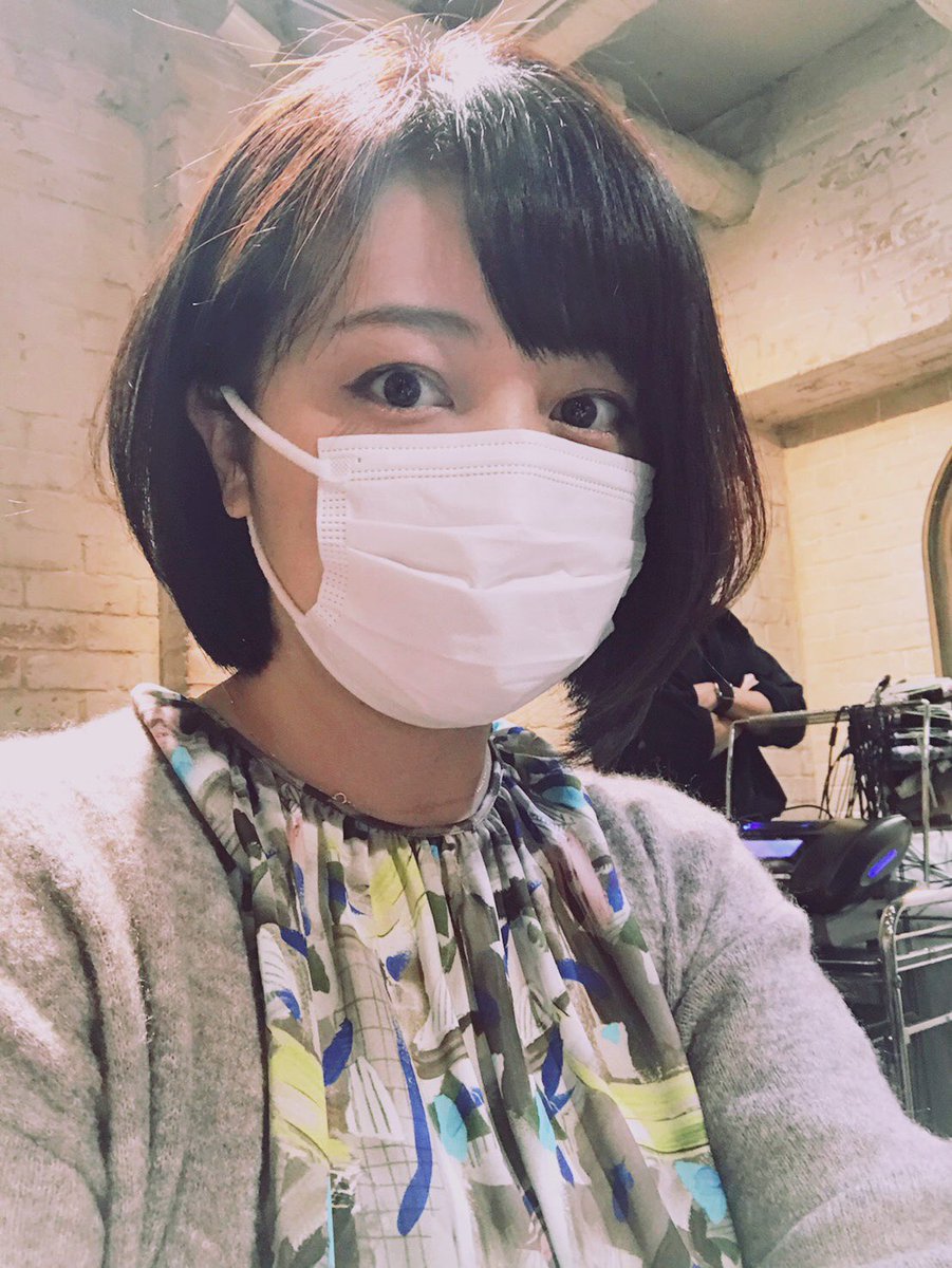 相内優香 テレビ東京アナウンサー ポスター撮影に備えて さっぱりショートボブにしました この感じはなんだか久しぶりですが 個人的には1番しっくりくる髪型です 前下がりショートボブ モーサテ