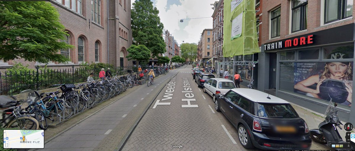 Tweede van der Helststraat, Amsterdam
📐 15 meter wide
🌳 Green
🚲 Bicycle-friendly 
🚗Parking
Discover more streets: thewaytogo.app