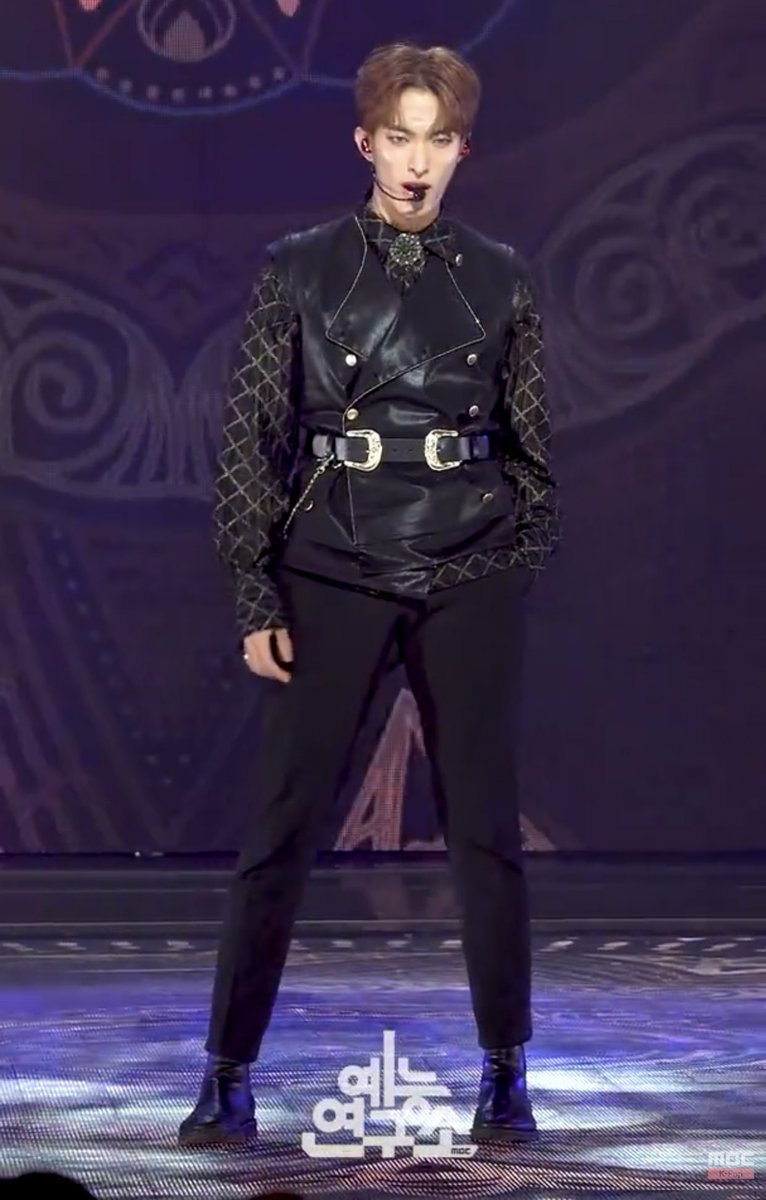 DK is 80% legs ; a thread  #도겸