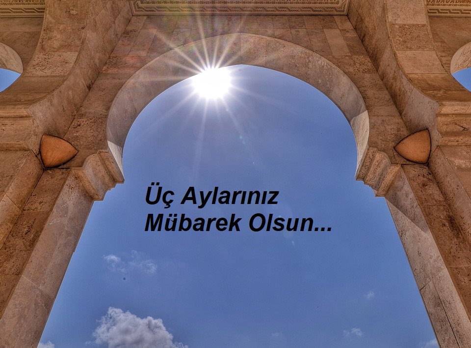 “Allahım Recep ve Şabanı bize mubarek kıl, bizi Ramazana ulaştır.”
Günümüz ve 3 aylarimiz hayırlı uğurlu bereketli ve sevdiklerimizle huzur içinde geçsin. Hayırlar feth şerler belalar, salgınlar hastalıklar, musibetler, kurakliklar def olması dileğiyle Üç aylarımız mübarek olsun.