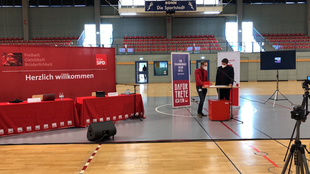 SPD Bonn (@spdbonn) on Twitter photo Guten Morgen #Bonn! Wir wählen heute unsere Bundestagskandidatur und freuen uns auf eine gute Veranstaltung. Unser Veranstaltungsort ist die ehemalige Spielstätte der <a href="/TelekomBaskets/">Telekom Baskets Bonn</a>: die Hardtberghalle. Guten Morgen #Bonn! Wir wählen heute unsere Bundestagskandidatur und freuen uns auf eine gute Veranstaltung. Unser Veranstaltungsort ist die ehemalige Spielstätte der <a href="/TelekomBaskets/">Telekom Baskets Bonn</a>: die Hardtberghalle.