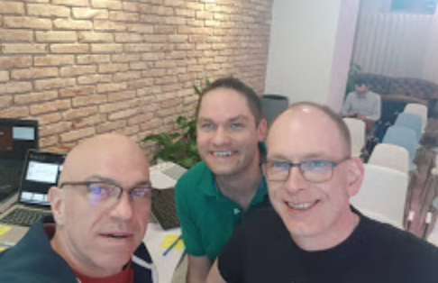 RudolfGroetz's tweet photo. #atamVIE #TestBustersNightFlashBackPic 20190314- "SpeakersSchnitzel" at Figlmüller with @jlottosen @BorisWrubel and @paulroho who acts as the gallic food village with the "TafelSpitz" - where are these days? https://t.co/5HI5akUQX9