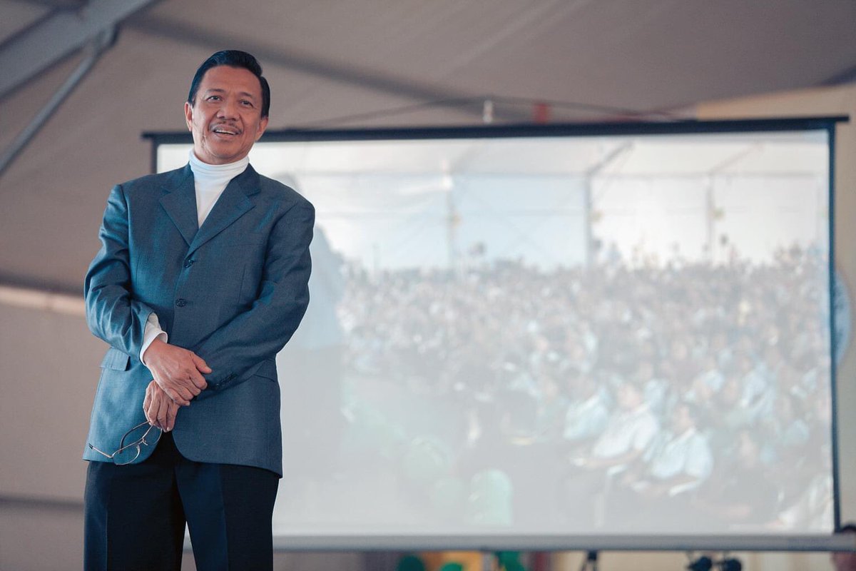 “The best reason to live and to die is for the glory of our Creator!”
-Bro. Eli Soriano
 #LoveForBroEliSoriano
#MCGIJoyfulHearts