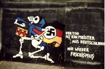 affaltrach's tweet photo. 13. – 15. Februar 1945 – Bombardierung von Dresden. Zehntausende von Zivilisten starben. Gemeinhin sagt man „unschuldige Zivilisten“. Waren die Erwachsenen alle unschuldig? Die Kinder, die starben, gewiss; ebenso aber auch die Kriegsgefangenen und die KZ-Häftlinge 1/7 https://t.co/jkBli0gN7g