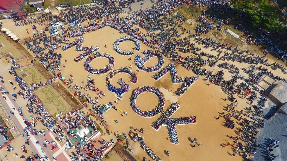 MayinEdin's tweet photo. This is Civil Disobedience Movement in Mogok, where 90% of rubies market in the world are mined. Please take the serious action about the military coup! #RejectTheMilitaryCoup #WhatsHappeningInMyanmar https://t.co/LBW2e22UPH