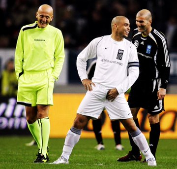 Happy Birthday Pierluigi Collina 61 Tahun. Wasit Legend. 