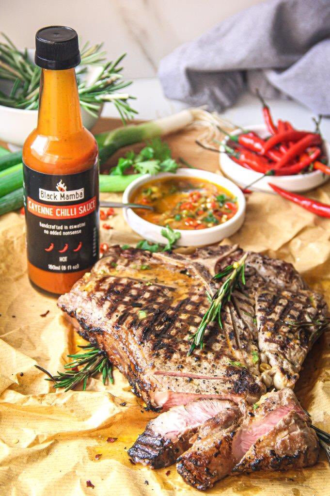 BlackMambaFood's tweet photo. Is there anything more romantic than the love affair between yummy grilled food and dangerously tasty chilli sauce? 🥩❤️🌶 💚🌽
👉this feast was created by @GlamFoodieZA
#LoveIsInTheAir #FoodForTwo #ValentinesRecipe #ValentinesDay #SayILoveYouWithChillies #HotValentines https://t.co/bx63ToDOQu