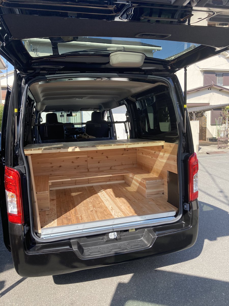 キャラバン荷室 キャラバン荷室