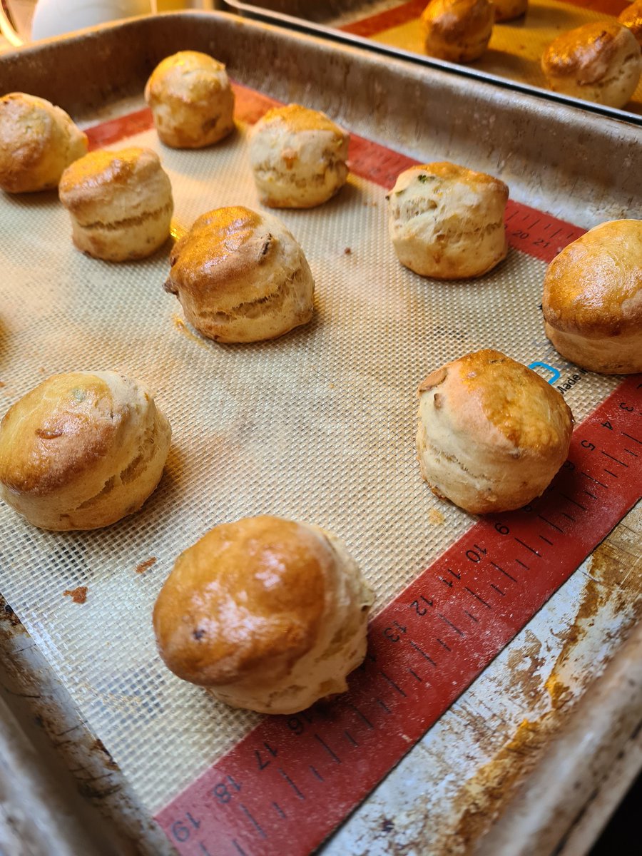 Pistachio and apricot #scones #baking