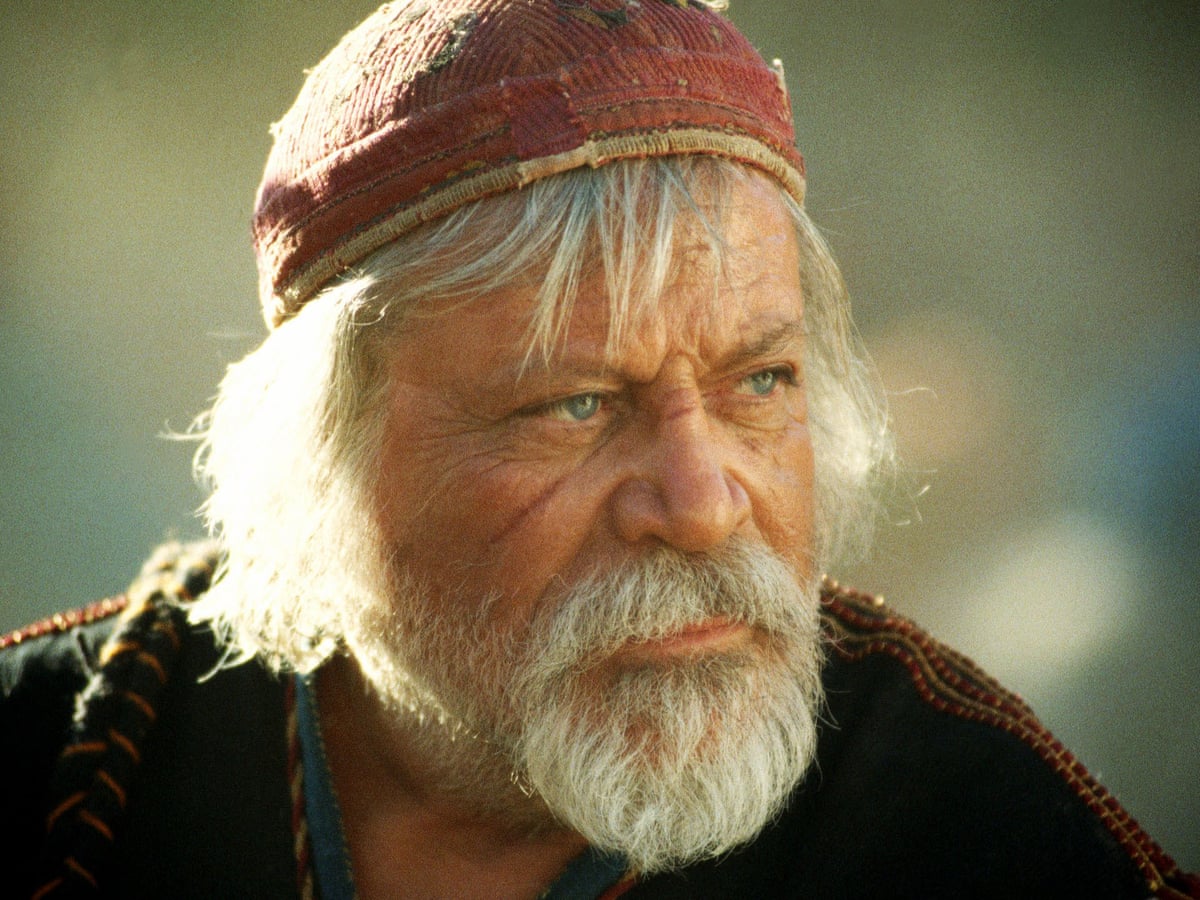 Actor #OliverReed would've turned 83 today.