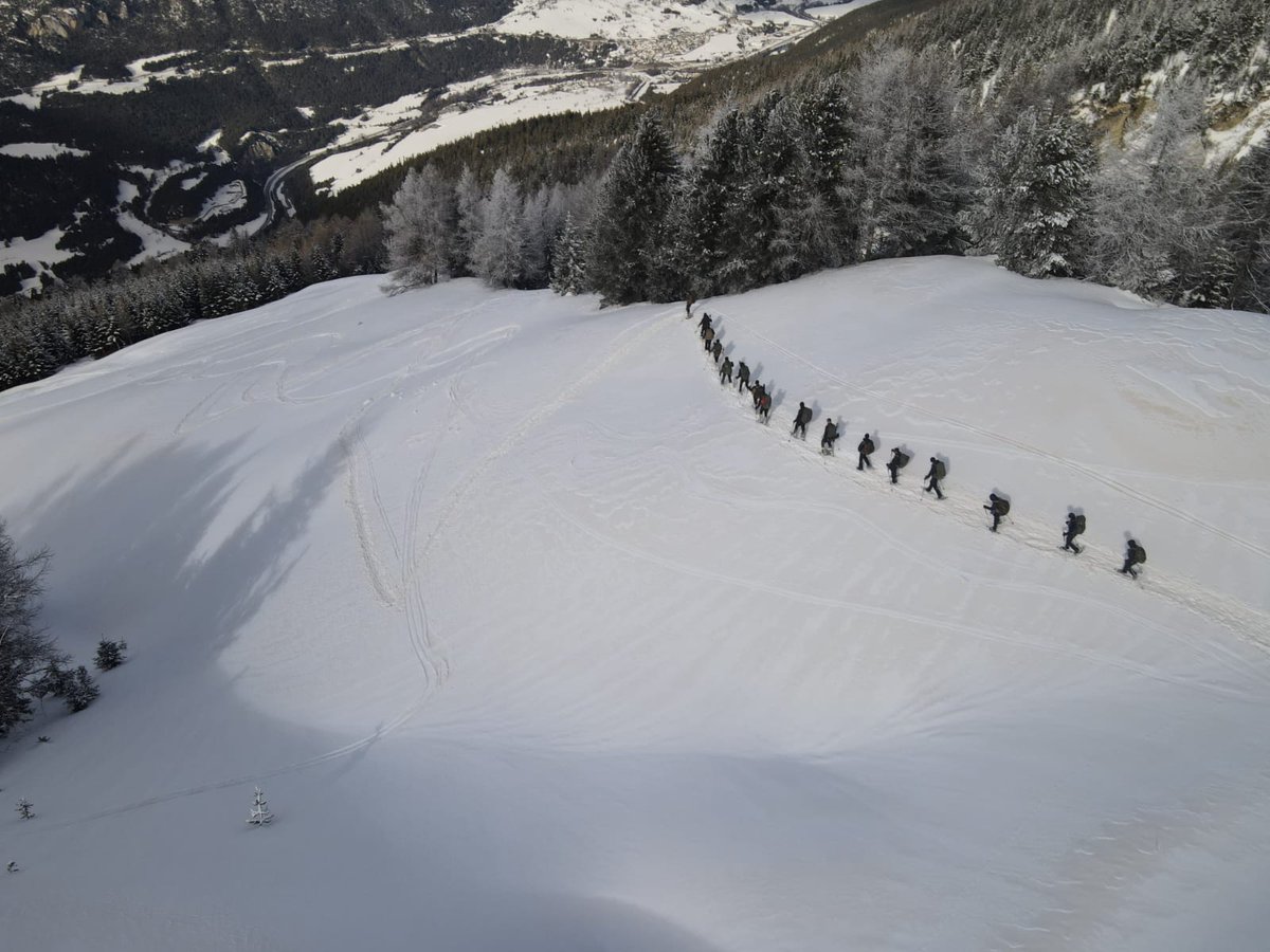 UIISC5CORTE's tweet image. #uiisc5 #AlaHauteur  avec #DéTERREmiNation pour les défis que le secours en  montagne représente pour #seccivilefrance! 
Merci à @armeedeterre  #GAM @27BIM pour cet accueil digne de la renommée des Troupes Alpines ! On  vous attend en Corse au Quartier Chabrières à Corte #ForMiSC