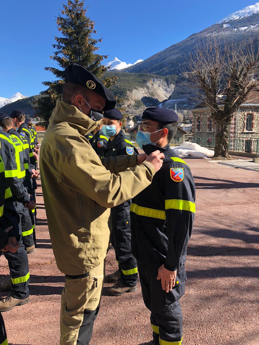 UIISC5CORTE's tweet image. #uiisc5 #AlaHauteur  avec #DéTERREmiNation pour les défis que le secours en  montagne représente pour #seccivilefrance! 
Merci à @armeedeterre  #GAM @27BIM pour cet accueil digne de la renommée des Troupes Alpines ! On  vous attend en Corse au Quartier Chabrières à Corte #ForMiSC