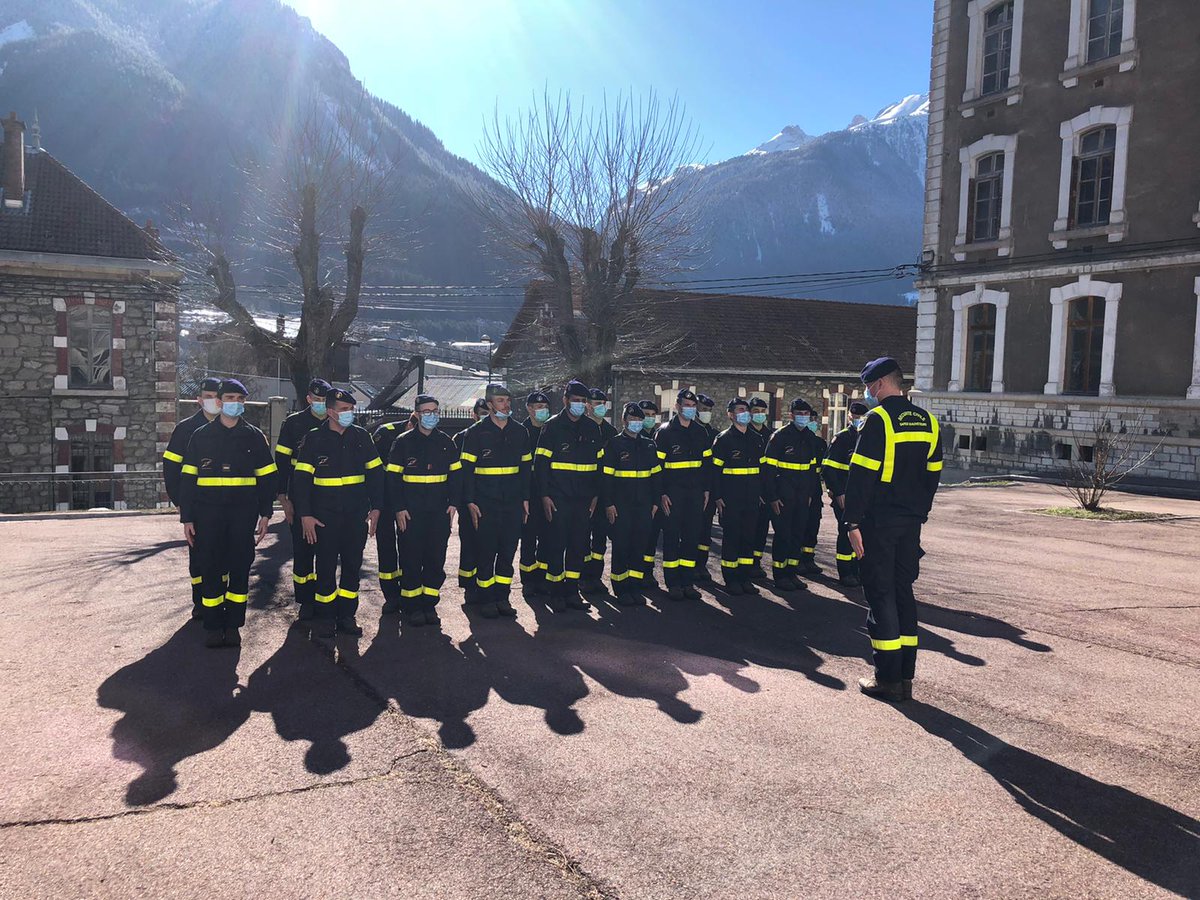 UIISC5CORTE's tweet image. #uiisc5 #AlaHauteur  avec #DéTERREmiNation pour les défis que le secours en  montagne représente pour #seccivilefrance! 
Merci à @armeedeterre  #GAM @27BIM pour cet accueil digne de la renommée des Troupes Alpines ! On  vous attend en Corse au Quartier Chabrières à Corte #ForMiSC