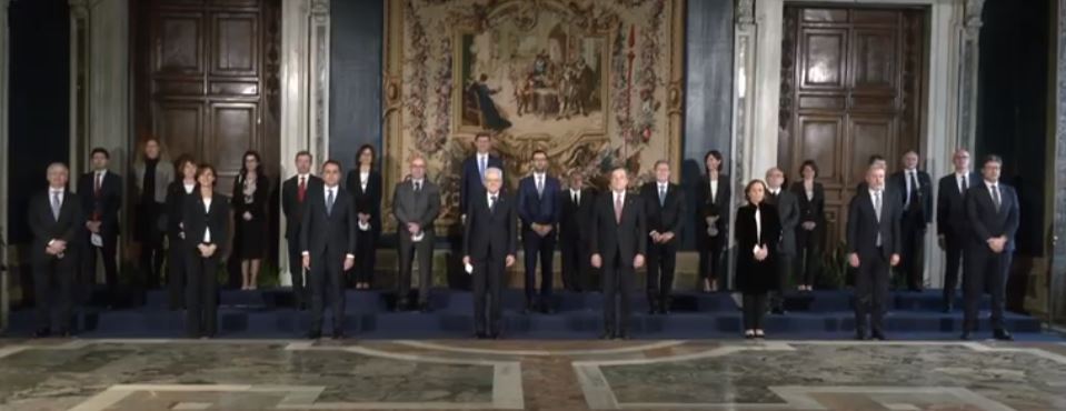 ecco il nuovo #governodraghi #maratonamentana 
foto senza mascherina