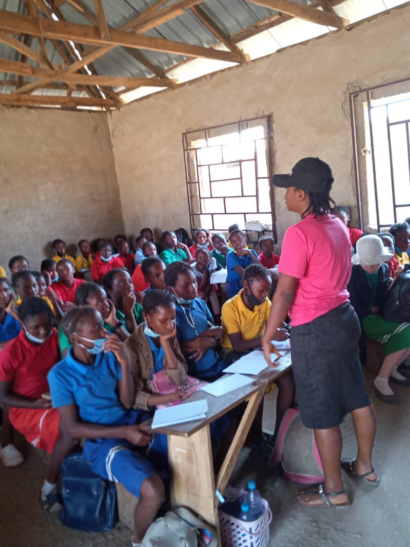 periodpurseng's tweet photo. We donated sanitary towels to more than 50 secondary school girls with no access to clean and safe sanitary towels yesterday.

We taught them consent, hygiene and how to use this sanitary towels.

If you donated, thank you!

And let’s do this again!

#PeriodPurseNG #SheNeedsPad https://t.co/Z7Ah1NU0vL