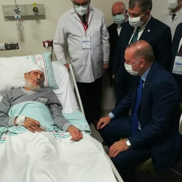 isildak11's tweet photo. Şehrimizin ve ülkemizin kıymetli alimlerinden değerli büyüğümüz Hafız Abdullah Nazırlı Hoca Efendi’nin vefat haberini üzüntüyle öğrendim. 

Merhum Hafız Abdullah Nazırlı’ya Cenab-ı Allah’tan rahmet kederli  ailesine sabır ve başsağlığı diliyorum. https://t.co/MqtpZMjJ1b