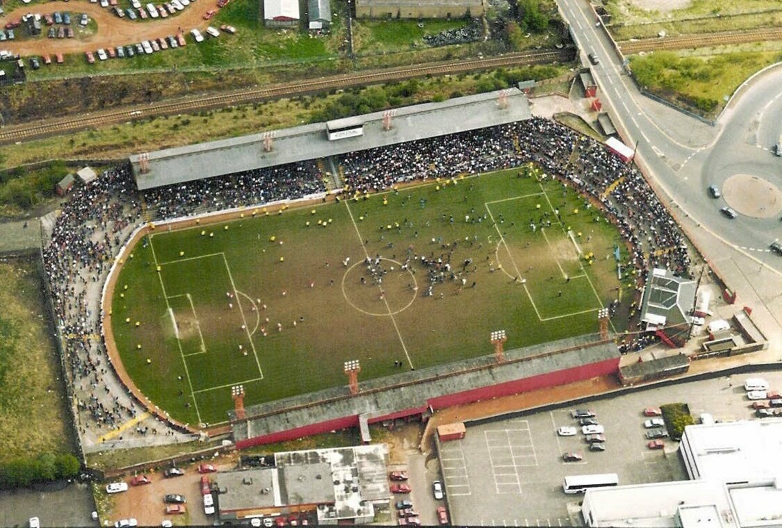 6)Name: Broomfield ParkLocation: Gartlea Road, AirdrieOpened: 1892Closed: 1994Clubs: Airdrieonians 1892 - 1994Peak Capacity: 24,000Record Att: 24,000 (1952)European Matches: 1