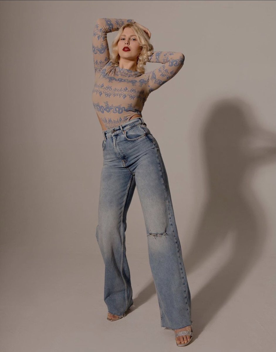 UkTalents's tweet photo. Model and Dancer: Anastasia

For bookings please contact us at:
apply@uktalents.com 
bookings@uktalents.com

Or please check or official website:
https://t.co/MVkDomv4qm

#highfashion #model #studio #studiophotography #workinghard #modellingcareer #femalemodel #uktalents #london https://t.co/7MmPmOqYyd