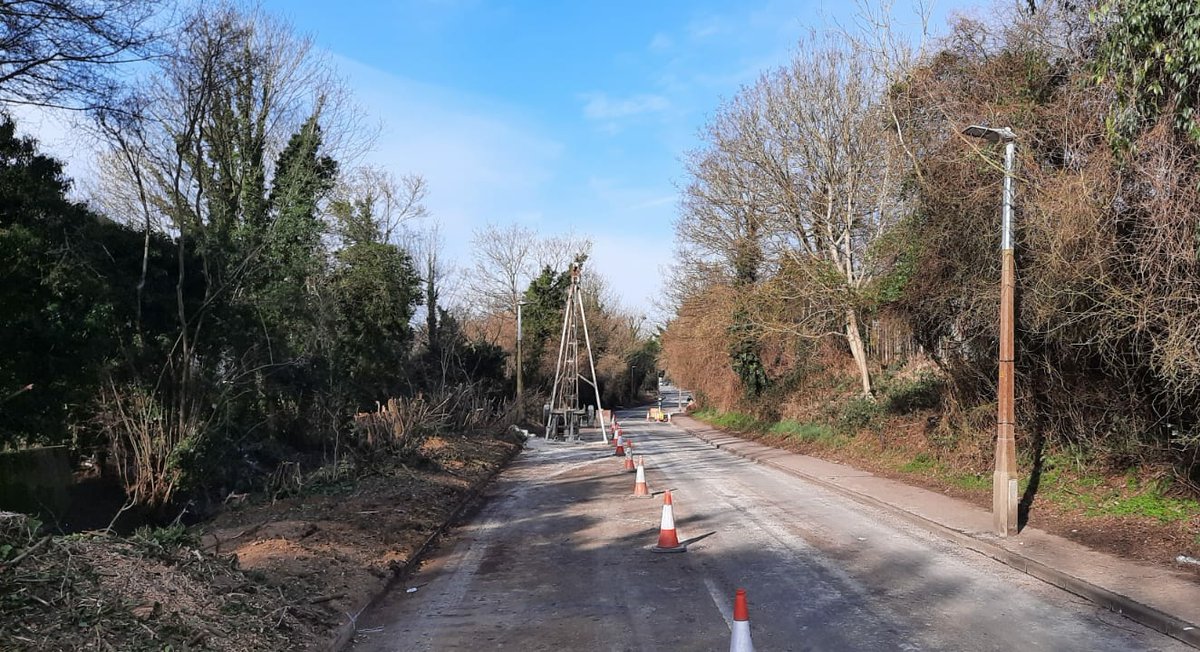 le_mande's tweet photo. Roadworks on Brickendon Lane after tree removal.
How it started.    How it's going.
#lemande https://t.co/HhkevVklr3