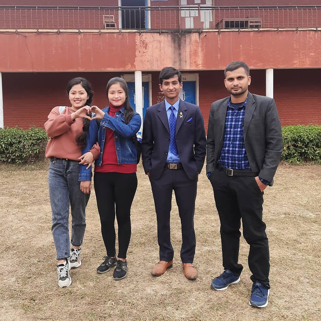 HSDhami9's tweet photo. I am fortunate enough to have group members like all of you. Your continuous hard work and constructive ideas made this seminar (Multilingual Dictionary) memorable and wonderful. Thank you so much guys 💖💖
Our Seminar Group 💖 💖 https://t.co/sm1u2iEHzs