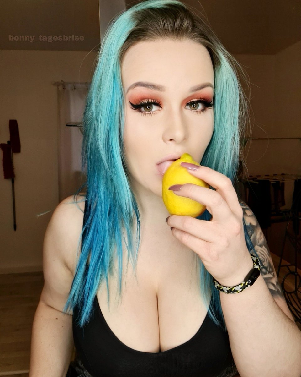 Vielleicht bin ich gar nicht so süß wie du denkst http://www.onlyfans.com/b...