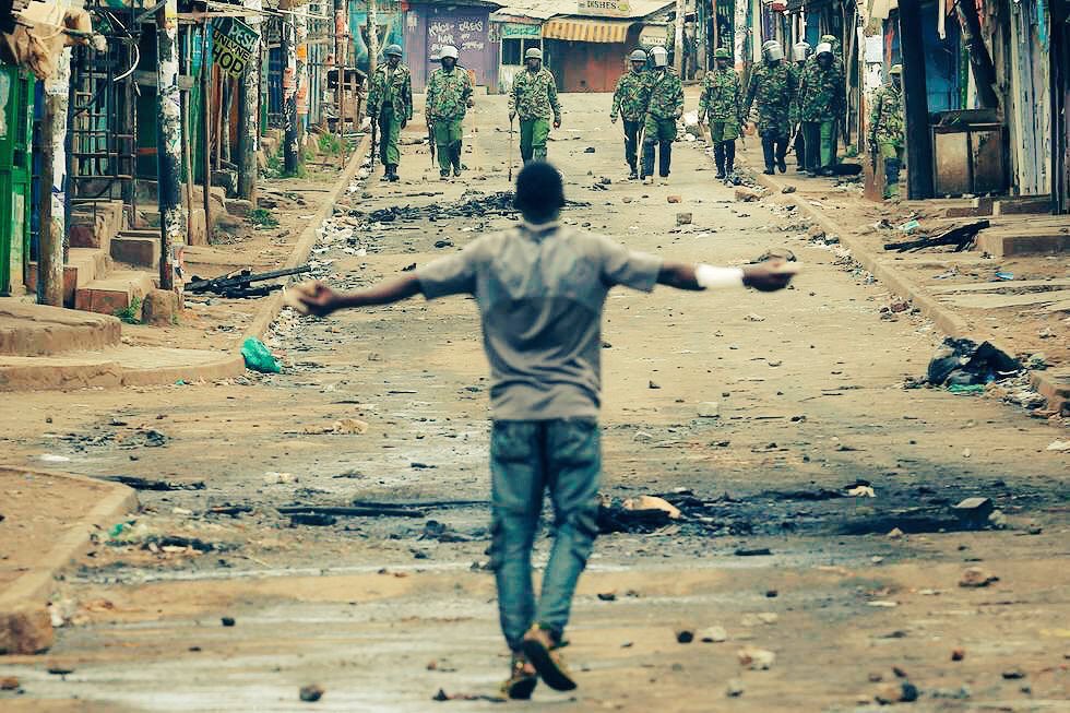 DoraTee9921's tweet photo. This pictures needs to go viral,our government cannot keep doing this to us. Arresting citizens because they've come out to voice out their pains speaks volume of how lawlessness is the order of the day in this country.
#LekkiTollGateProtest 
#mrmacaroni should be released too. https://t.co/vmzOQptly5