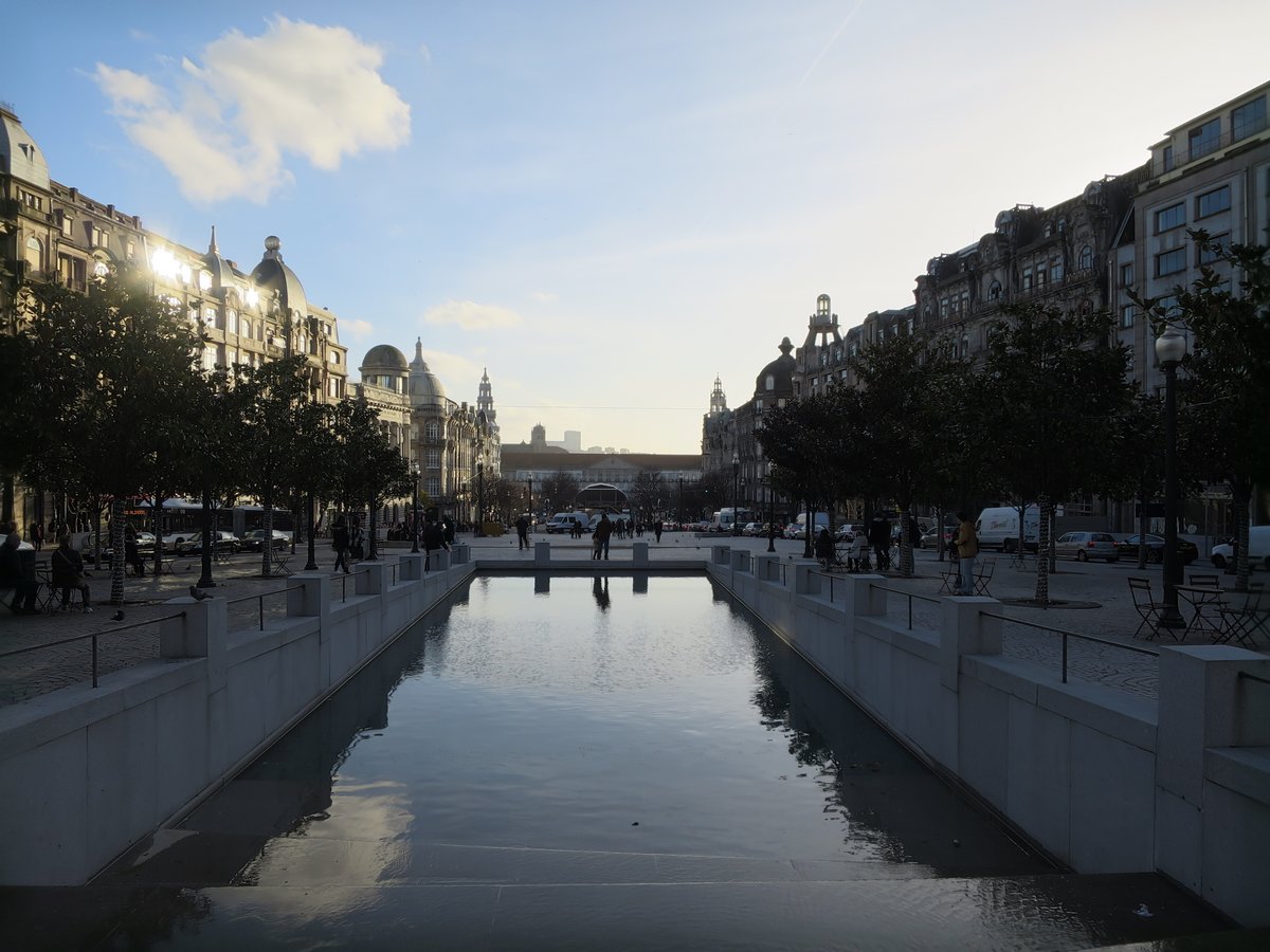 ExcellencTours's tweet photo. Porto is the best European city to live in family, according to Norwegian study... The consultant analyzed the Global Peace Index 2020 (where Portugal appears as the third most peaceful country in the world), the cost of living for a family of four, and the monthly expenses 🥰 https://t.co/Yd2afUyu2V
