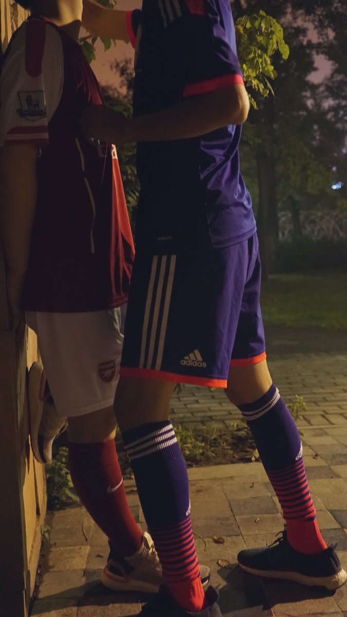 soccer_xiaohao's tweet photo. “说了晚上小树林见面，挺自觉啊” https://t.co/TnIkk8vNym