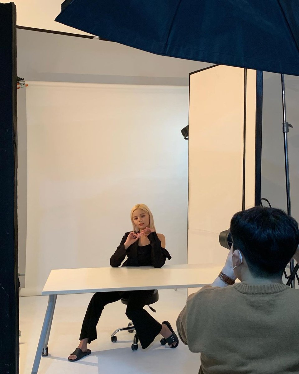 clctrans's tweet image. [#Sorn INSTAGRAM]
210213
Heels are good and all but slides are just THE best 😏
instagram.com/p/CLOxG_SH7wD/
@CUBECLC #CLC #씨엘씨 #clctrans