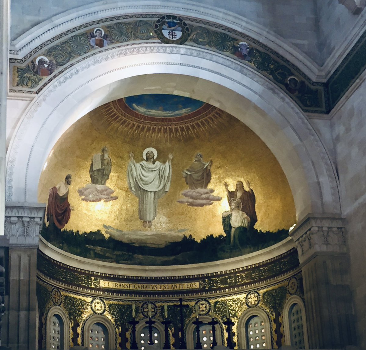 StAnnes_Annap's tweet photo. Celebrate the Last Sunday After the Epiphany with us during a virtual service starting at 9:30 a.m. Sunday, live from the Sanctuary. This week we hear the Gospel reading from Mark on the Transfiguration.  
The service can be seen here >> 
https://t.co/i4FfLdoV2j https://t.co/rQHWypUQ0v