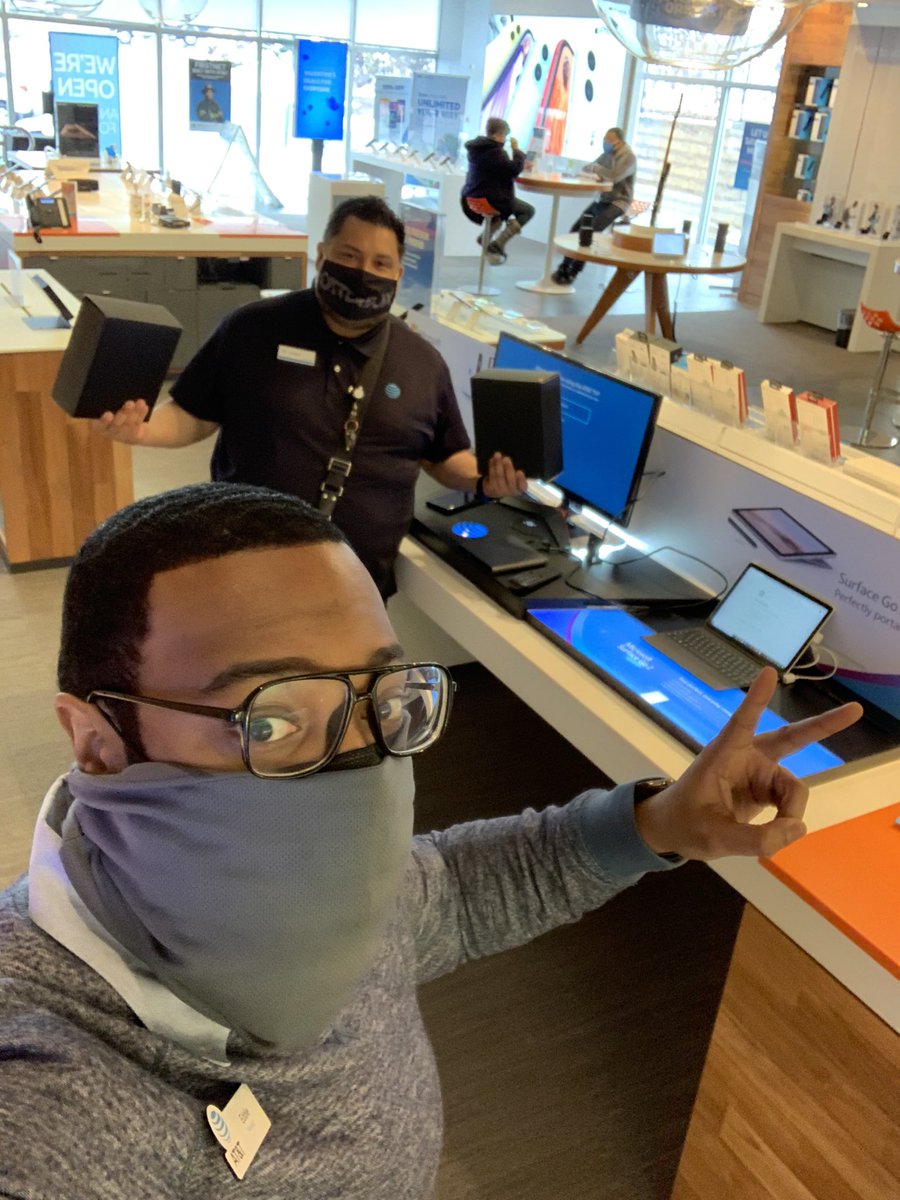 BOOM TV#1 out the door nice and early. LETS GET! <a href="/BrandieNicole28/">Brandie Hall</a> <a href="/WoloszynJames/">James</a> #BANKCITY