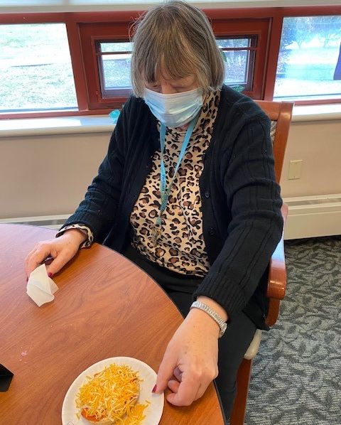 MaryWadeNH's tweet photo. "Make Your Own Pizza" day in the #AdultDayCenter was a hit!
#MaryWade #PizzaTime #EveryoneLovesPizza https://t.co/nzM9ZA3uNL