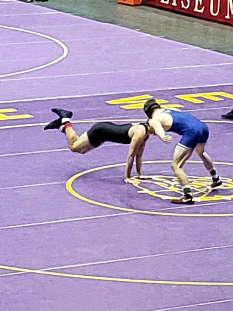 coachsaintlouis's tweet photo. When your former ๐ player and current ๐ player meet up on the mat at #SemiState ๐คผโโ๏ธ. Saying Iโm proud of these two is an understatement. #170lb #MenOfPurpose #coach4life https://t.co/jMlLjyIxQV