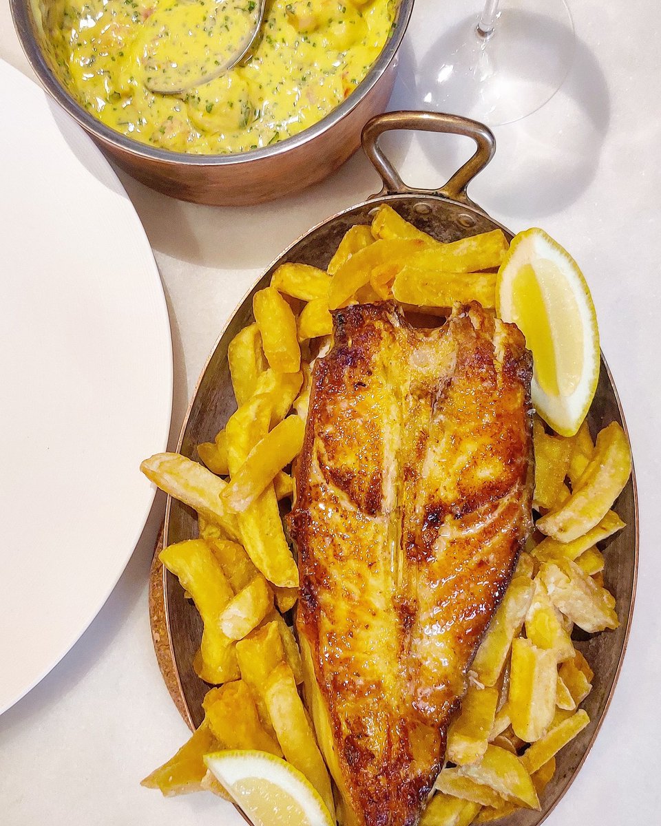 MarkMoriarty1's tweet photo. 'Turbot rib roast for 2, gambas bernaise, triple cooked chips' Stunning turbot from @thecatch2011. I gave it 3 days drying in the fridge before cooking. Inspired by the cooking of @CorrigansFood @Bentleys_london, seeing as we can't get there at the moment! #classiccooking https://t.co/9wFijP3msO