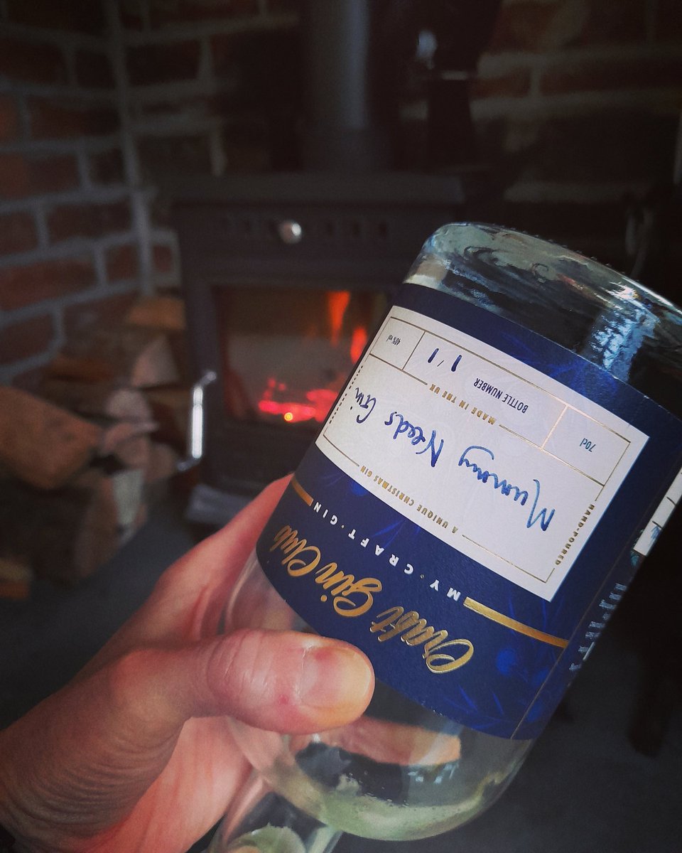 Anyone else's gin supplies running low after another half term of homeschooling and working?? This bottle was definitely well named - and didn't last long! 😳

#lockdownlife #lovegin