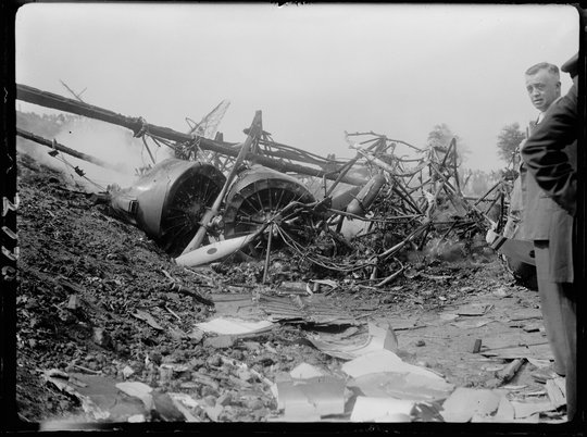 Sem PresserCrashed KLM airplane 'Wagtail' (Fokker F.XXII PH-AJQ)Schiphol Airport, 14 June 1935Here's a very early photograph, possibly before Presser was officially working for a news agency. He was only 18.