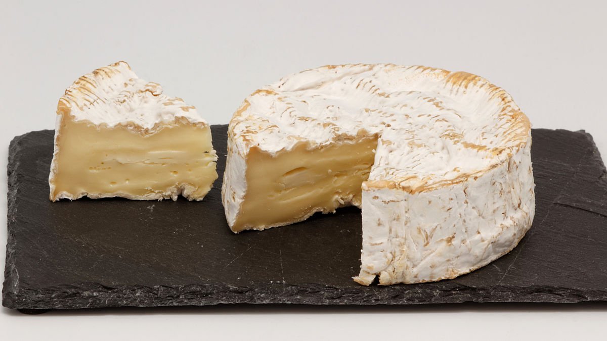 Currently reviewing a paper for a French-language journal and I just learned that the French call a "pie chart" a "camembert". Now I want to know what pie charts are called in other languages so we can make a delicious chart of the results.