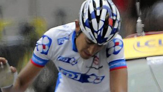 Il n'a que d'infimes chances de remporter l'étape face à un coureur de la trempe du champion du monde, surtout au sprint. Et pourtant, il mise sur une bosse, un fait de course, un éventuel coup de moins bien du Norvégien, pour renverser la donne. En vain, Hushovd remporte l’étape