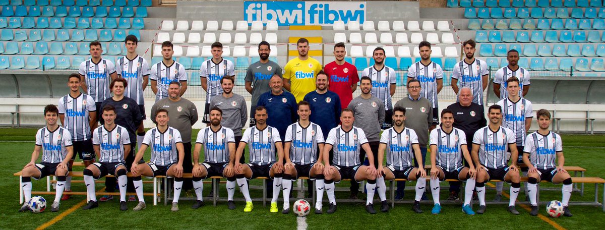 CD_Llosetense's tweet photo. 🔈INFORMACIÓ 3a DIVISIÓ

😍 Aquí teniu la foto oficial de la plantilla del primer equip del club.

🍍3a Divisió temporada 2020/2021

📸 Maria Jose Antich

🙌🏻 Volem agrair fortament tot els suport dels nostres patrocinadors del primer equip. https://t.co/rq6o9beobo