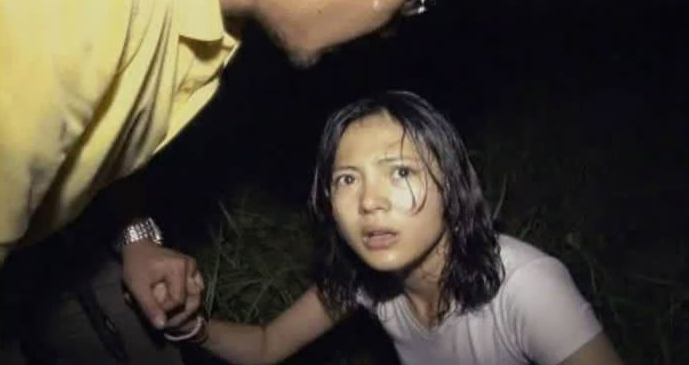 HabisNontonFilm's tweet photo. Habis rewatch Keramat dan semakin yakin kalau ini adalah salah satu film horor terbaik Indonesia. Konsep, akting, naskah, kritik sosial, budaya, dan elemen horornya berhasil semua. 

Kenapa gak ada film Indonesia yang konsepnya found footage lagi ya? https://t.co/5LdM8dE7vO