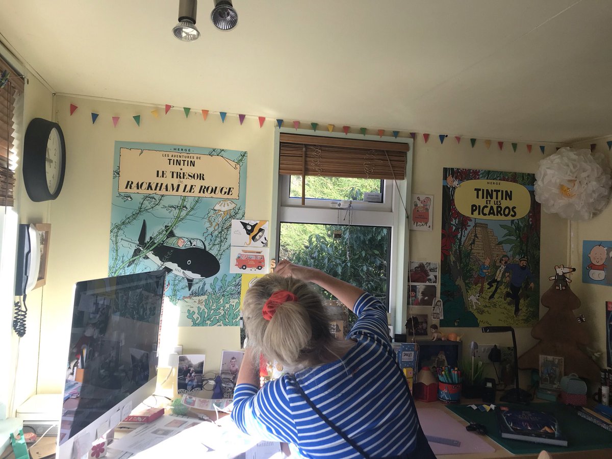 daisysymes's tweet photo. Sally Symes’ book-making session this morning! Those who joined, you all did great 👍 Head to the What on Earth Books page to sign up for the next one! 📚📖✂️✏️ @sallysymes @whatonearthbook @BritannicaBooks https://t.co/bXOIIsAvZp