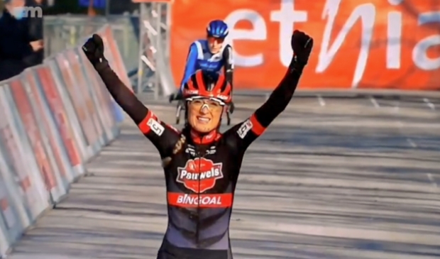 Goud voor Denise Betsema in Eeklo -  texelsecourant.nl/nieuws/sport/1…