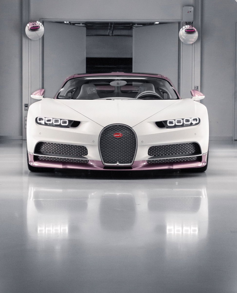 MotorBeam's tweet photo. Man orders silk rose Bugatti Chiron as Valentine’s gift for his wife 🤯 https://t.co/6S3rOPDVFJ